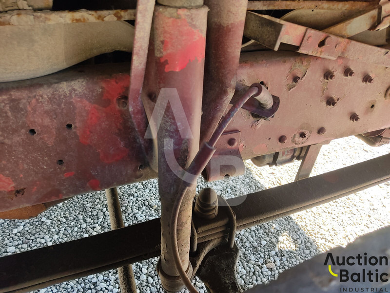 Camión cisterna para transporte de combustible MAN 8.136: foto 17