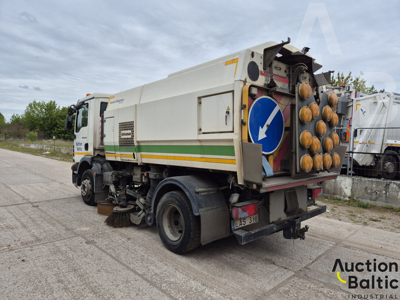 MAN TGM15.250 4X2 BL - Barredora vial: foto 4 MAN TGM15.250 4X2 BL - Barredora vial: foto 4