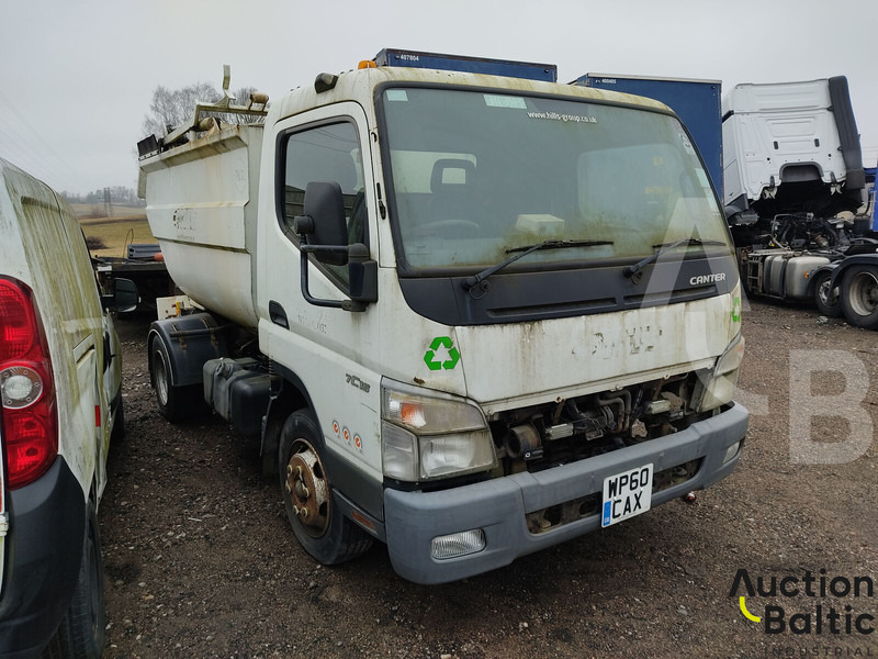 Mitsubishi Fuso - Camión de basura: foto 1 Mitsubishi Fuso - Camión de basura: foto 1