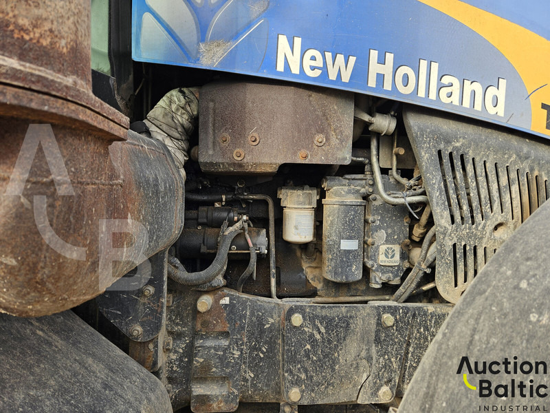 Tractor New Holland T 8040: foto 15 Tractor New Holland T 8040: foto 15