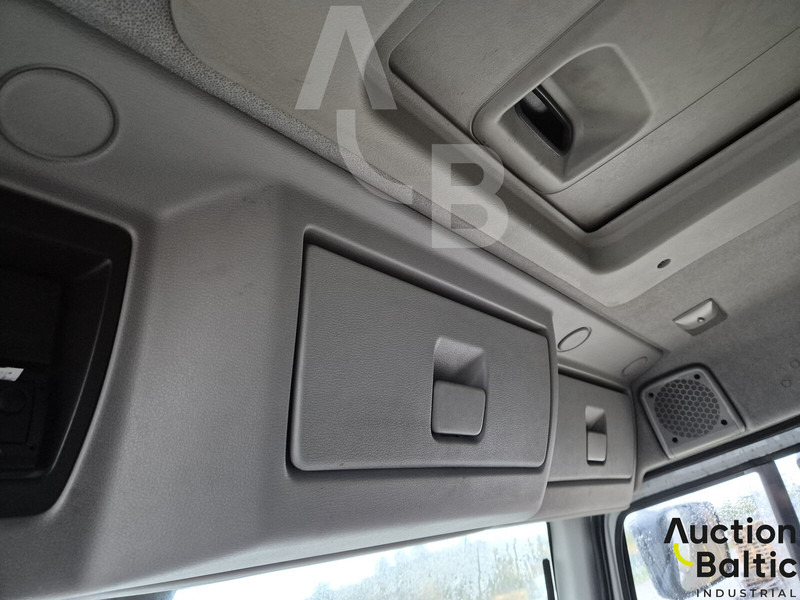 Camión caja cerrada Renault Midlum: foto 11 Camión caja cerrada Renault Midlum: foto 11