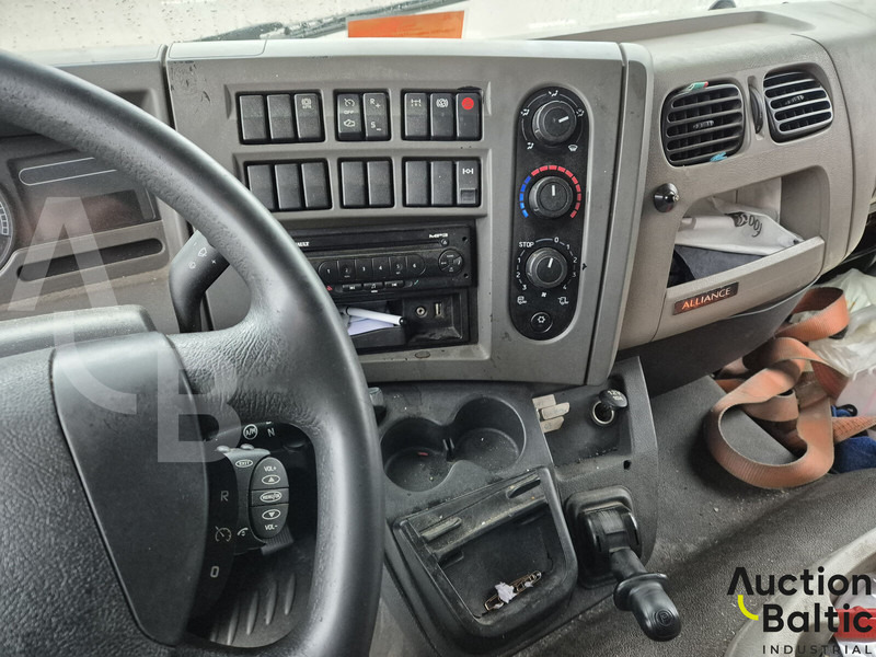 Camión caja cerrada Renault Midlum: foto 7 Camión caja cerrada Renault Midlum: foto 7