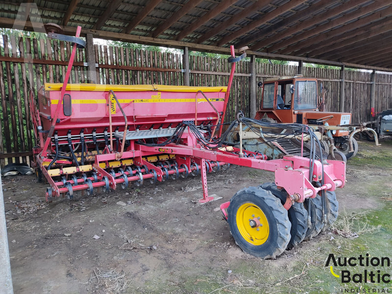 Vaderstad Rapid400C - Maquinaria de siembra: foto 1 Vaderstad Rapid400C - Maquinaria de siembra: foto 1