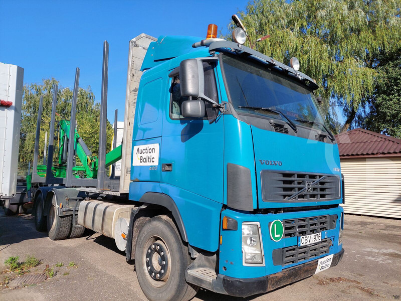 Volvo FH12 - Camión forestal: foto 1 Volvo FH12 - Camión forestal: foto 1