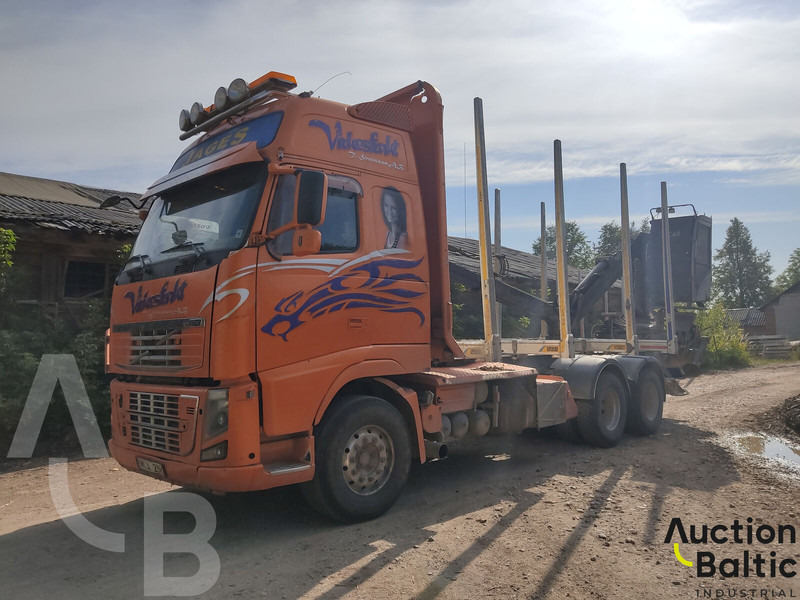 Volvo FH16 - Camión forestal, Camión grúa: foto 2 Volvo FH16 - Camión forestal, Camión grúa: foto 2