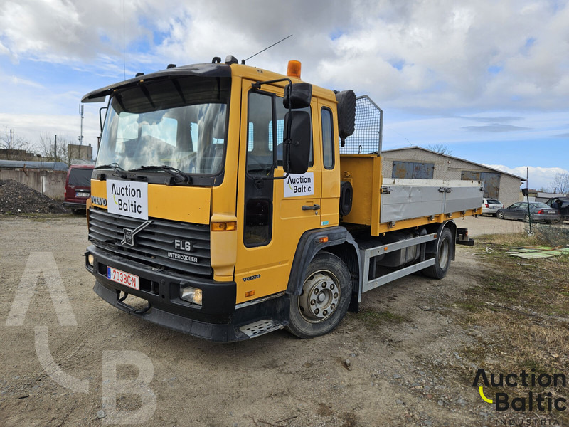 Volvo FL612 - Camión volquete: foto 2 Volvo FL612 - Camión volquete: foto 2