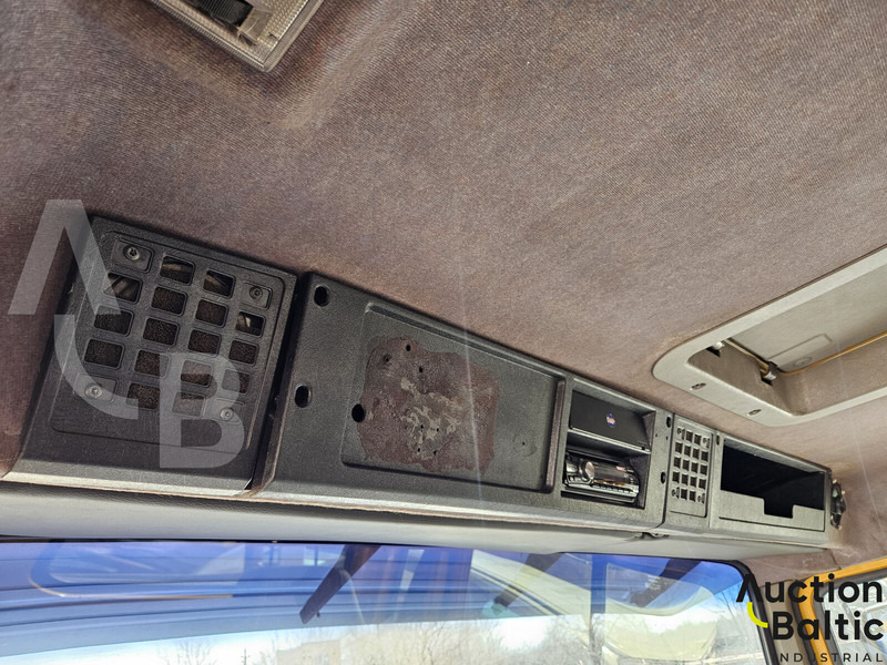 Camión volquete Volvo FL612: foto 12