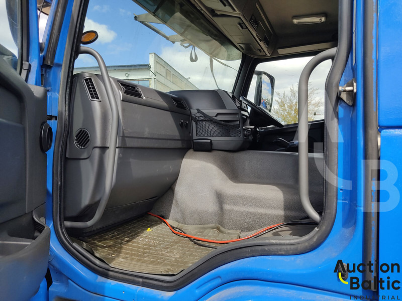 Camión portavehículos Volvo FM: foto 11