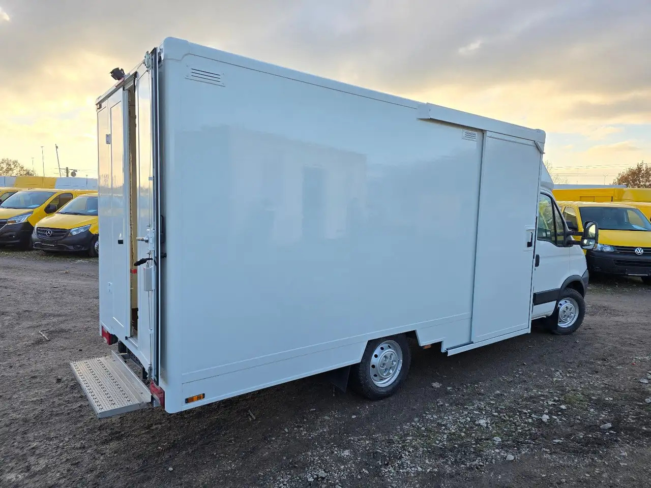 Camión tienda Iveco C30C/ FOODTRUCK/ Daily: foto 6 Camión tienda Iveco C30C/ FOODTRUCK/ Daily: foto 6