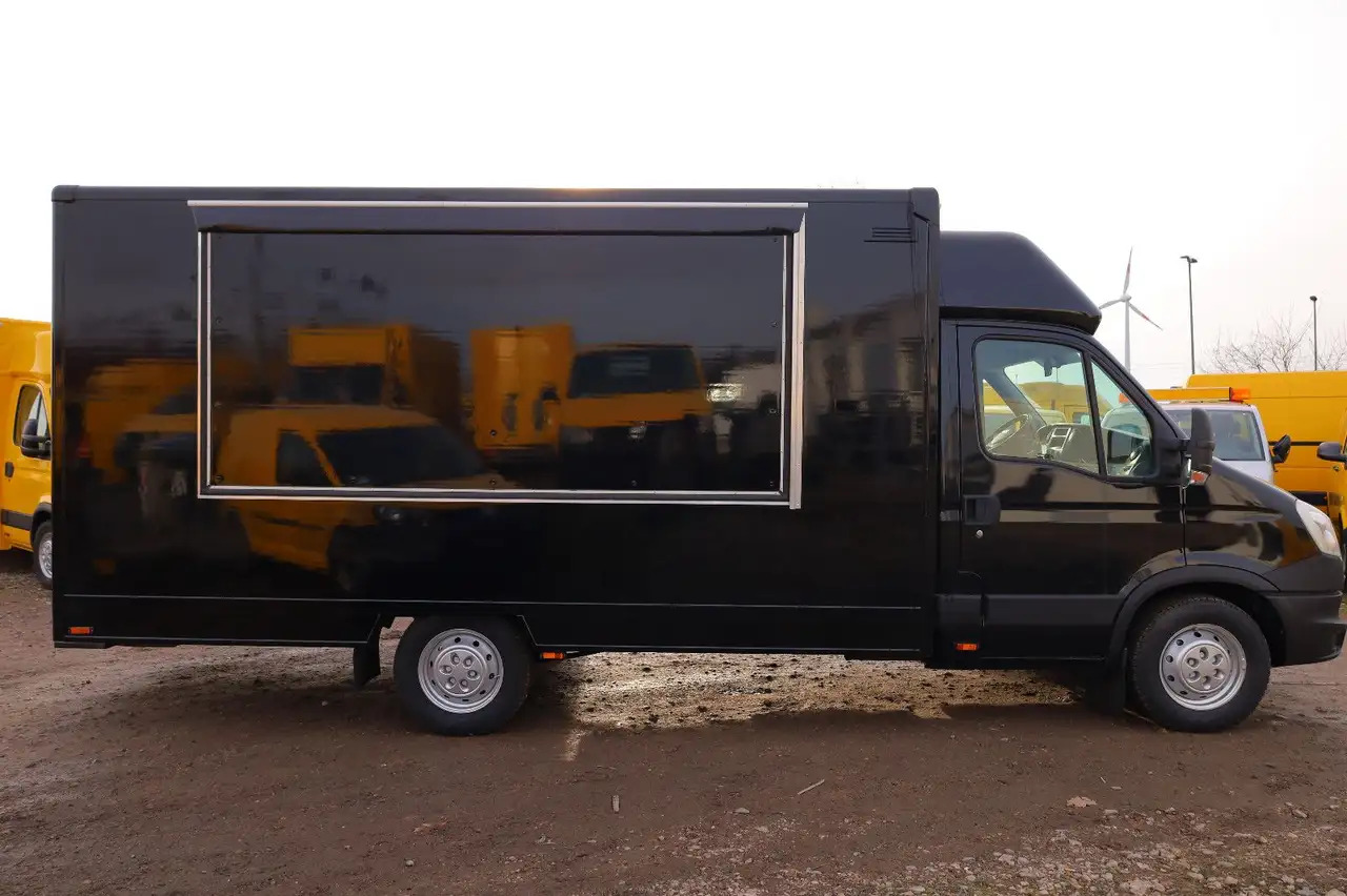 Iveco IS35SI2AA/ FOODTRUCK/Daily/EU5/1. Hand - Camión tienda: foto 4 Iveco IS35SI2AA/ FOODTRUCK/Daily/EU5/1. Hand - Camión tienda: foto 4