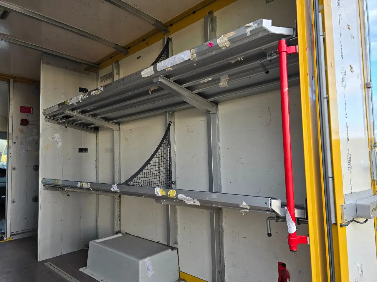 Coche Iveco /Regalsystem/Luftfeder/KURZ/1. Hand: foto 9 Coche Iveco /Regalsystem/Luftfeder/KURZ/1. Hand: foto 9