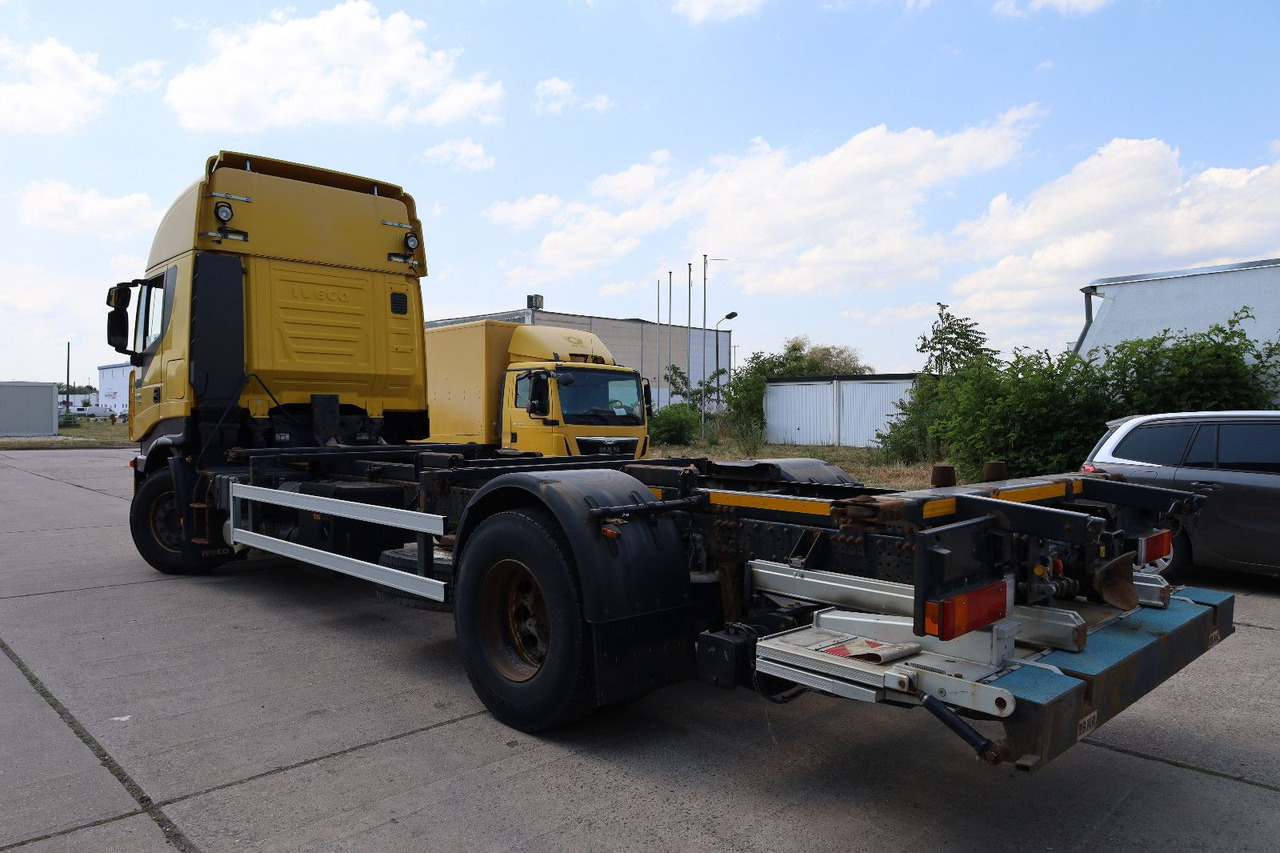 Iveco STRALIS/Magirus/L042/1. Hand - Camión portacontenedore/ Intercambiable: foto 4 Iveco STRALIS/Magirus/L042/1. Hand - Camión portacontenedore/ Intercambiable: foto 4