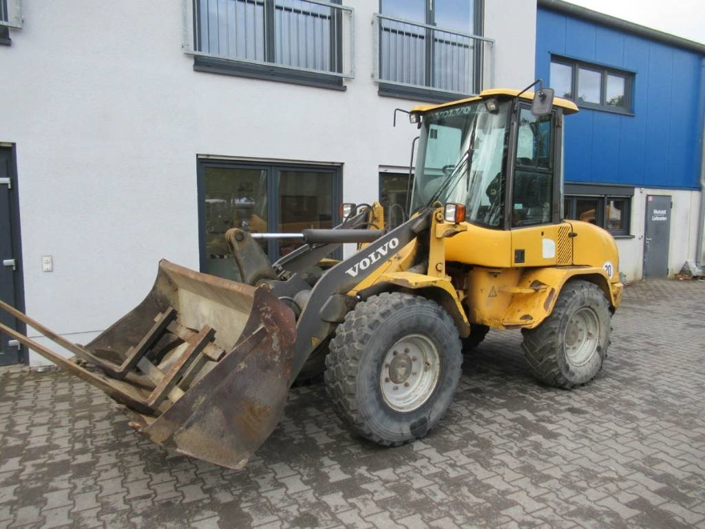 Volvo L 30 B - Cargadora de ruedas: foto 2 Volvo L 30 B - Cargadora de ruedas: foto 2