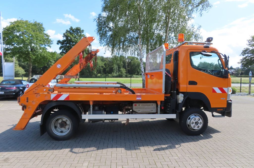 FUSO Canter 6 C 18 4x4 Kommunal Winterdienst - Camión portacontenedor de cadenas: foto 5 FUSO Canter 6 C 18 4x4 Kommunal Winterdienst - Camión portacontenedor de cadenas: foto 5
