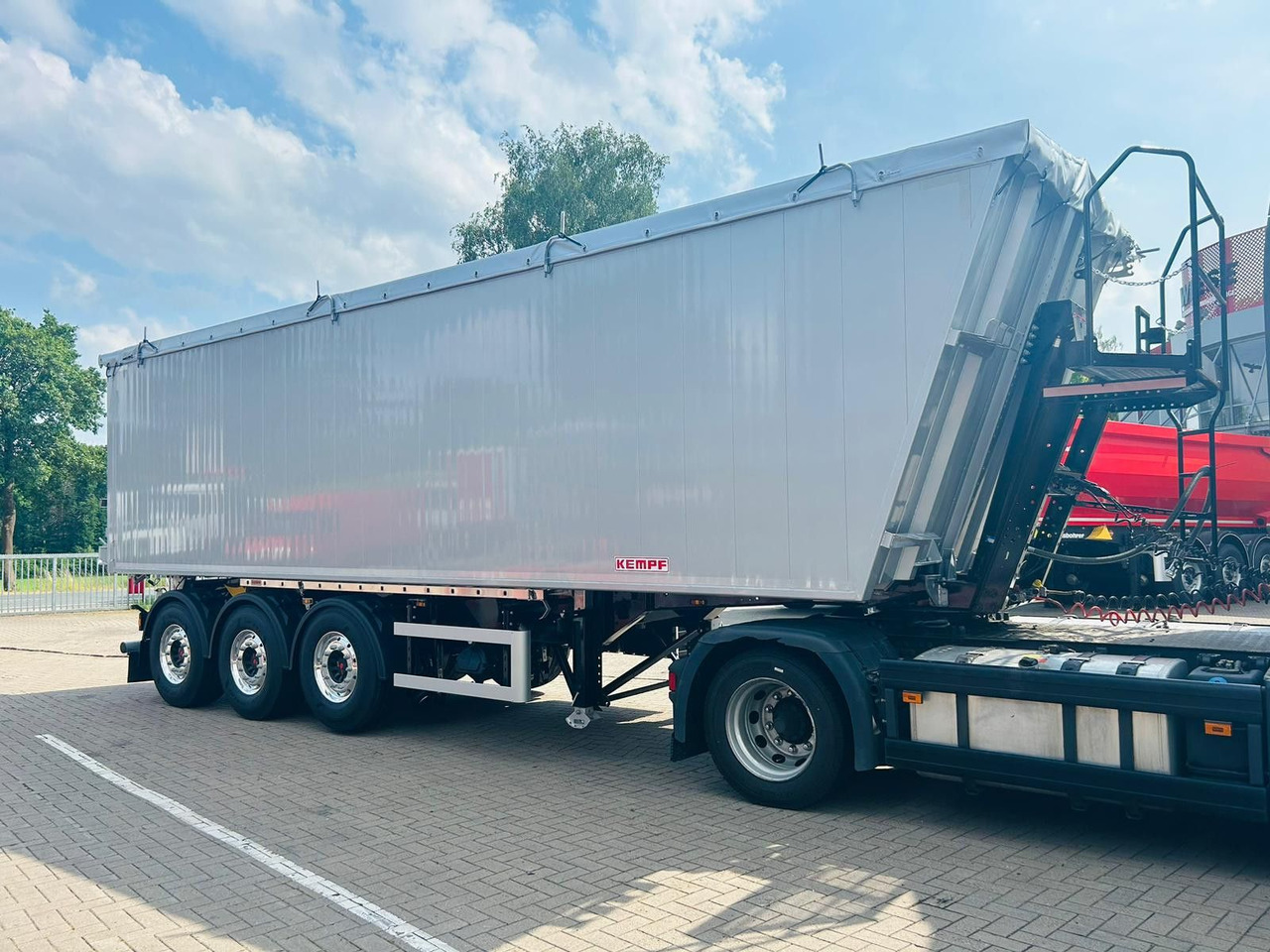 Kempf SKM 36/3 AK 3-Achs Alu Sattelkipper 50m³ - Semirremolque volquete: foto 2 Kempf SKM 36/3 AK 3-Achs Alu Sattelkipper 50m³ - Semirremolque volquete: foto 2
