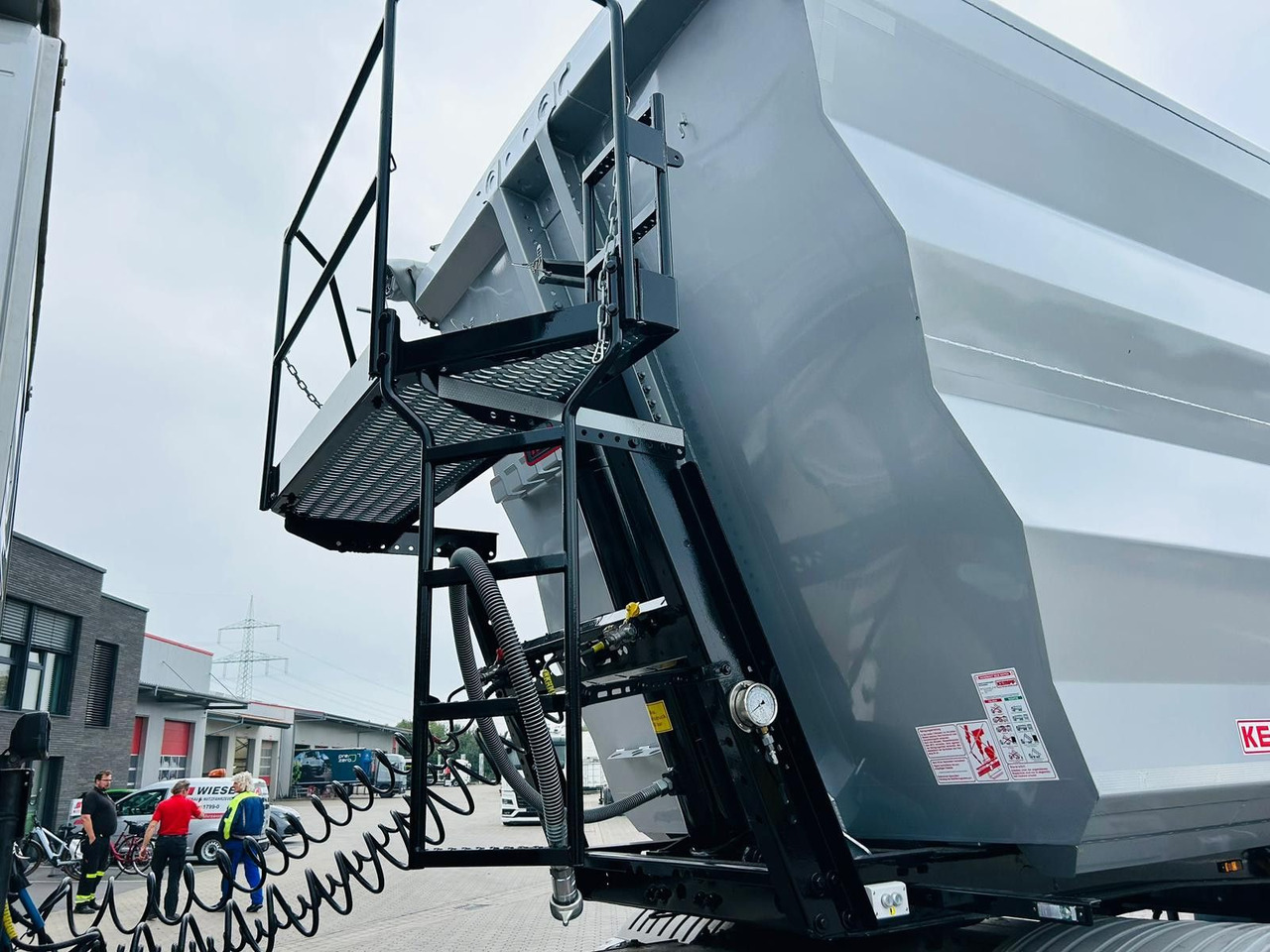 Semirremolque volquete Kempf SKM 36/3 SHL-Light 3-Achs Stahl Kipper 51m³: foto 6 Semirremolque volquete Kempf SKM 36/3 SHL-Light 3-Achs Stahl Kipper 51m³: foto 6