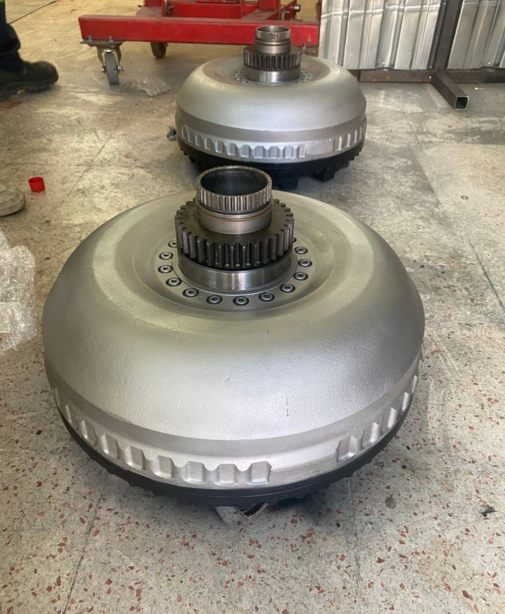 Volvo F12 VT2506 ,PT P2606 ( ) VOE11418972   Volvo VOLVO F12 FL12 FM9 FM12 11418972 articulated dump - Transmisión para Dúmper articulado: foto 2 Volvo F12 VT2506 ,PT P2606 ( ) VOE11418972   Volvo VOLVO F12 FL12 FM9 FM12 11418972 articulated dump - Transmisión para Dúmper articulado: foto 2