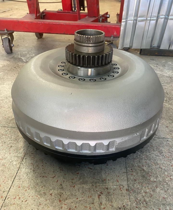 Volvo F12 VT2506 ,PT P2606 ( ) VOE11418972   Volvo VOLVO F12 FL12 FM9 FM12 11418972 articulated dump - Transmisión para Dúmper articulado: foto 3 Volvo F12 VT2506 ,PT P2606 ( ) VOE11418972   Volvo VOLVO F12 FL12 FM9 FM12 11418972 articulated dump - Transmisión para Dúmper articulado: foto 3