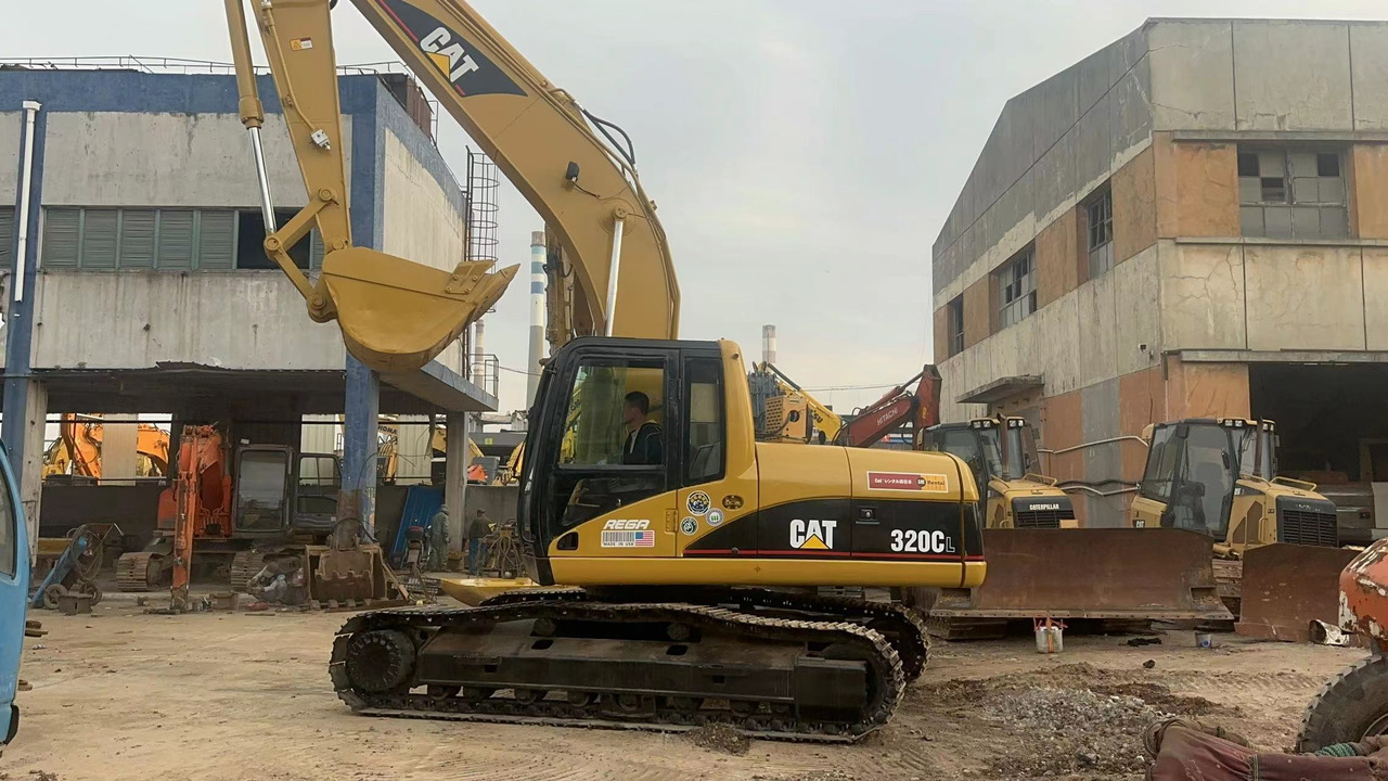 CATERPILLAR 320C - Excavadora anfibia: foto 2 CATERPILLAR 320C - Excavadora anfibia: foto 2