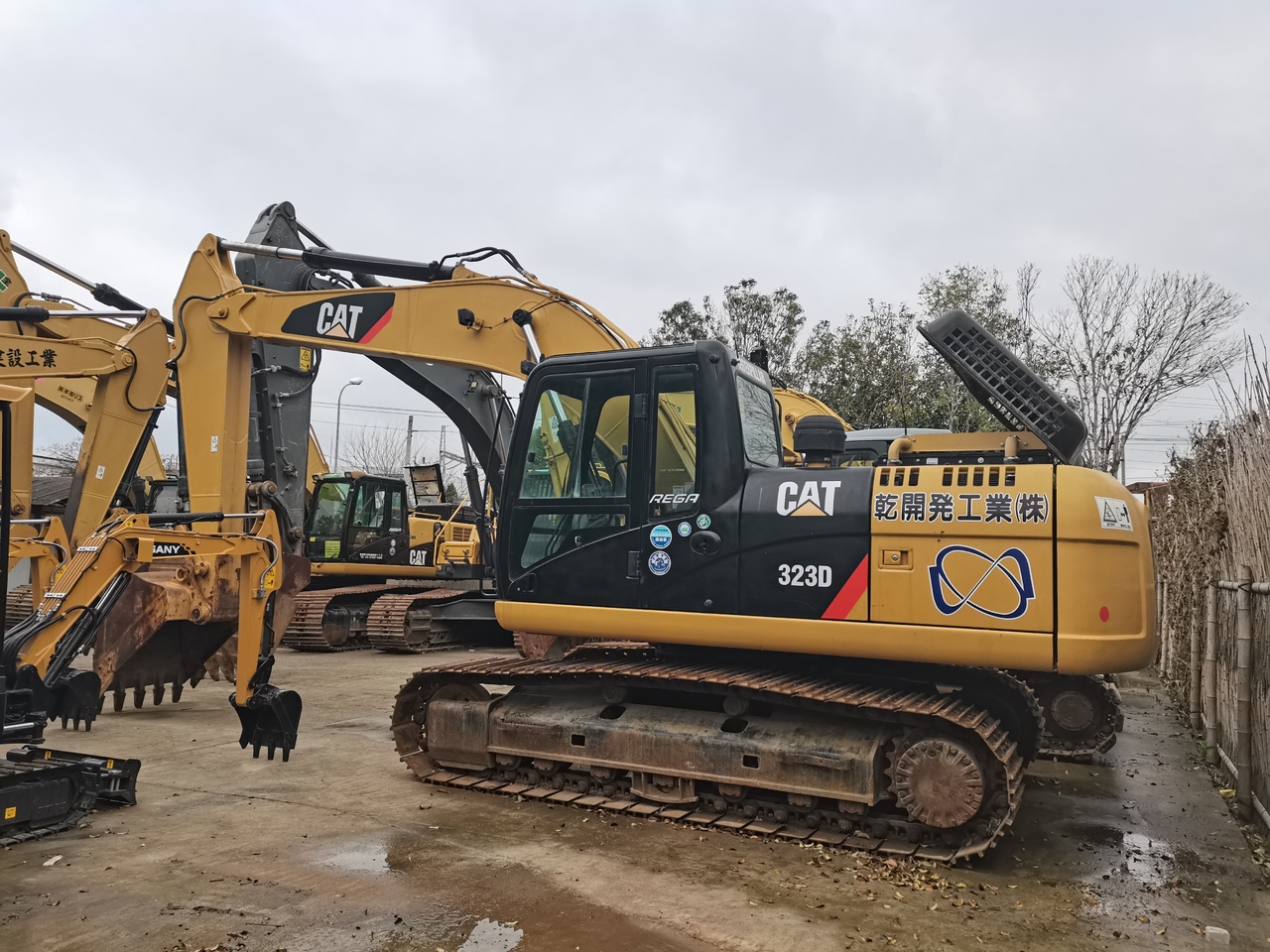 CATERPILLAR 323D - Excavadora de cadenas: foto 5 CATERPILLAR 323D - Excavadora de cadenas: foto 5