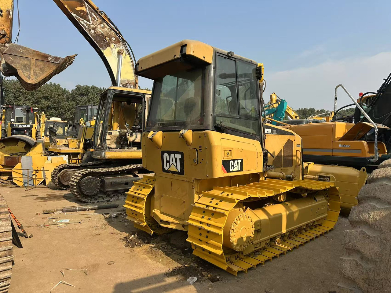 CATERPILLAR D5K - Bulldozer: foto 2 CATERPILLAR D5K - Bulldozer: foto 2