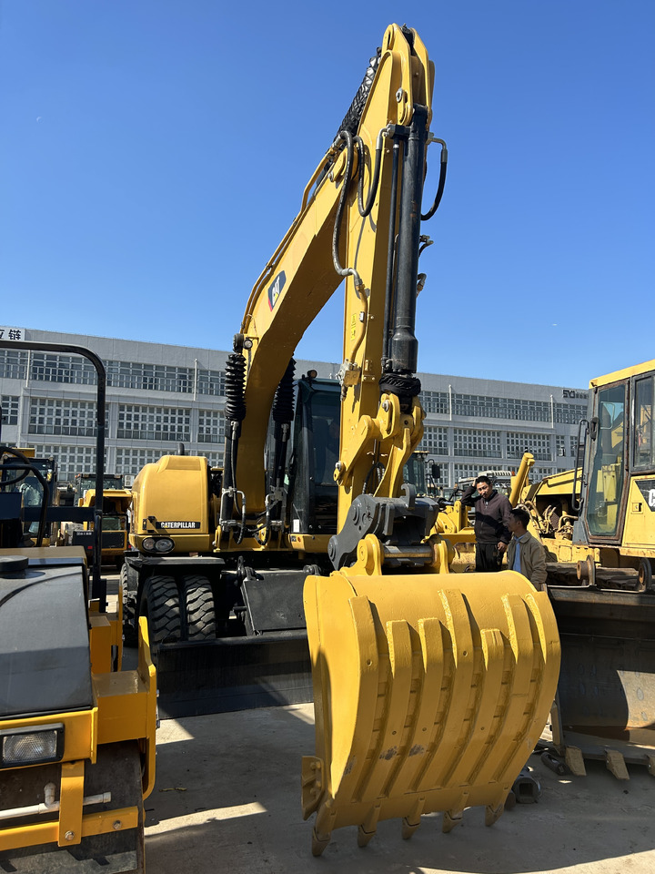 CATERPILLAR M318 - Excavadora de ruedas: foto 4 CATERPILLAR M318 - Excavadora de ruedas: foto 4
