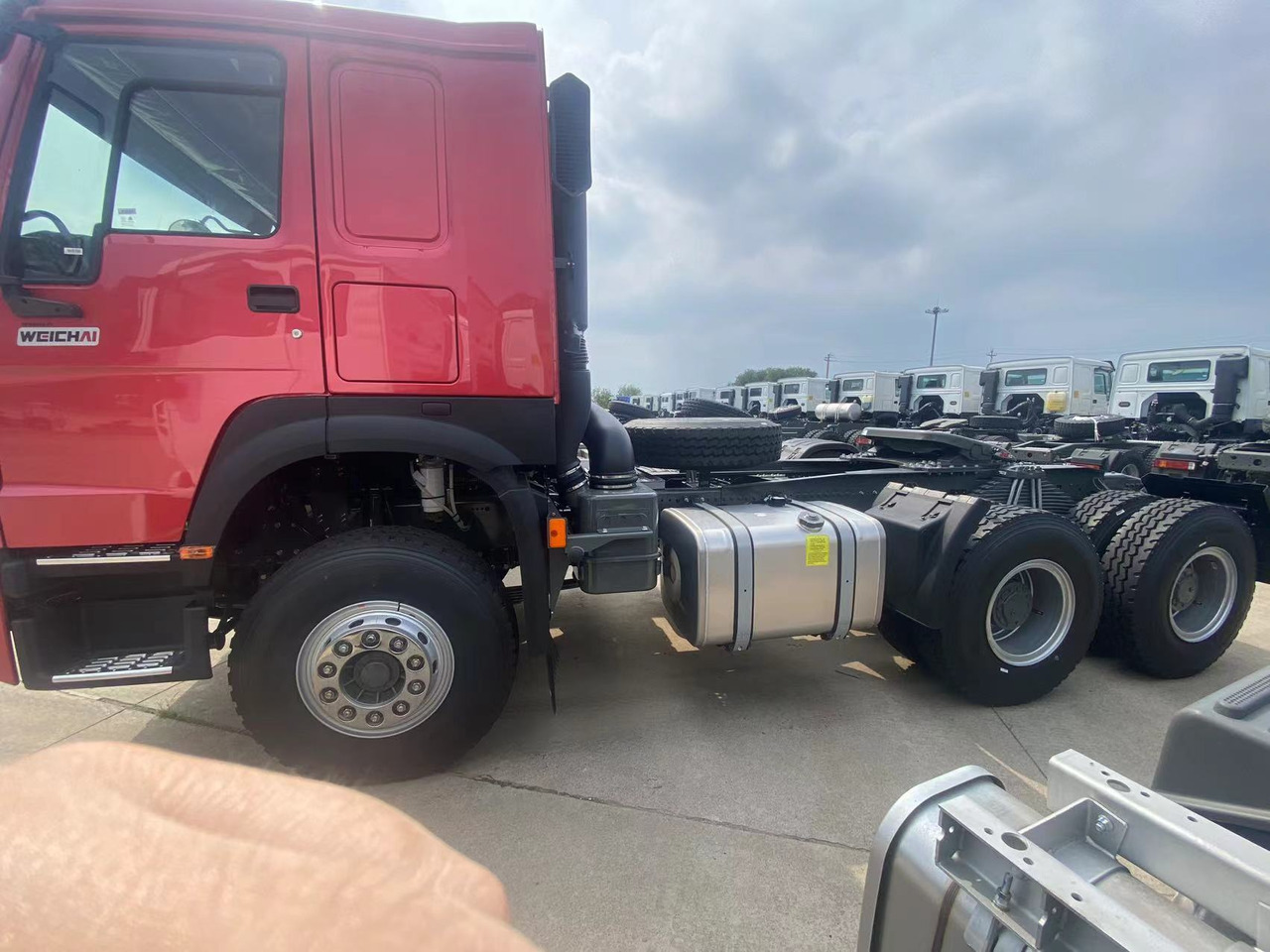 SINOTRUK 6x4 - Cabeza tractora: foto 2 SINOTRUK 6x4 - Cabeza tractora: foto 2