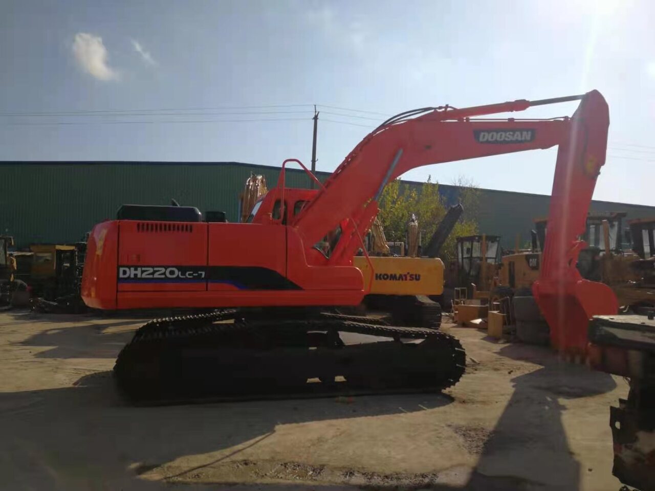DOOSAN DH220LC - Excavadora de cadenas: foto 2 DOOSAN DH220LC - Excavadora de cadenas: foto 2