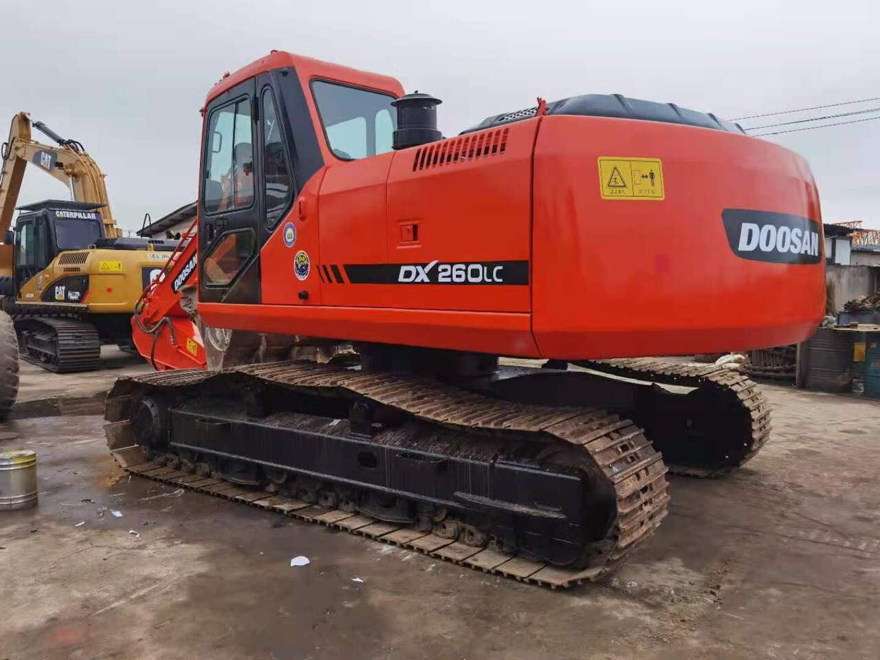 DOOSAN DX260 - Excavadora de cadenas: foto 1 DOOSAN DX260 - Excavadora de cadenas: foto 1