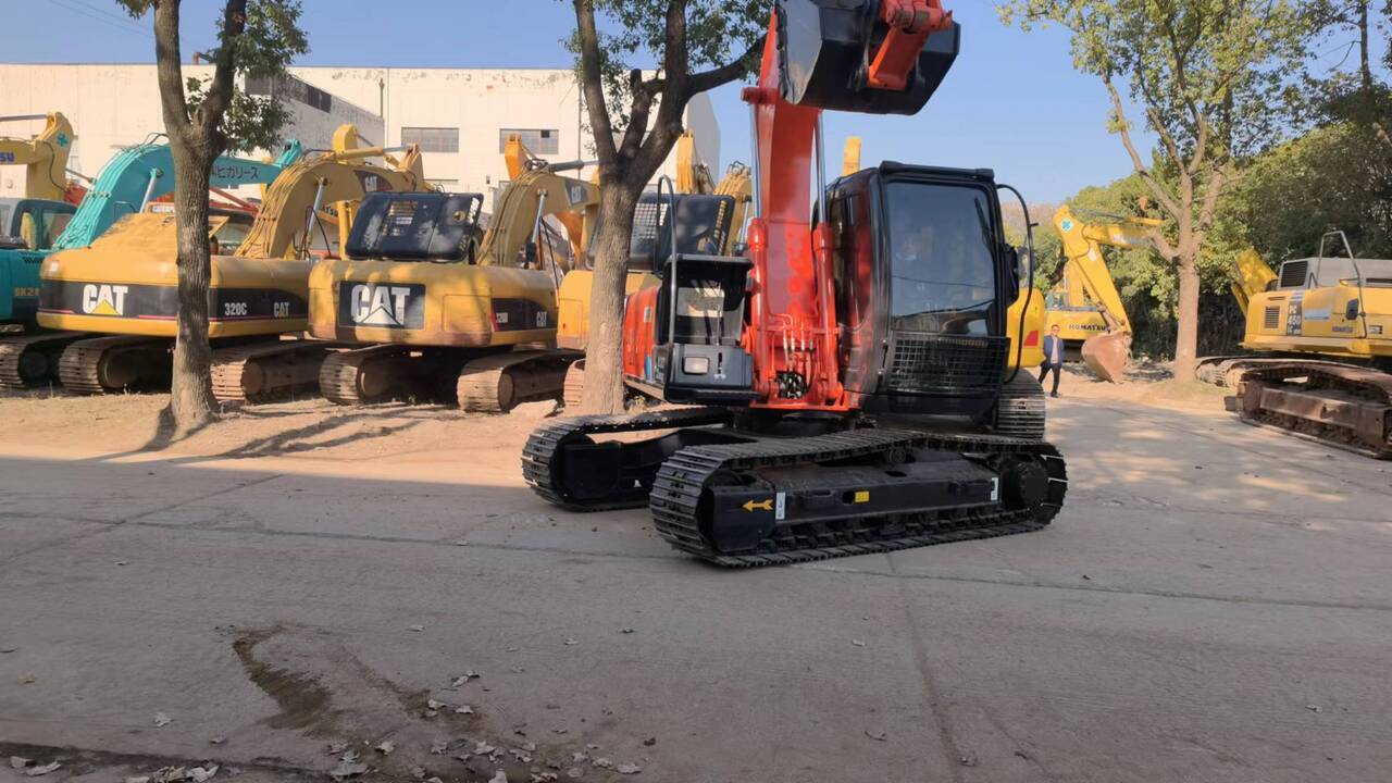 HITACHI ZX120 - Excavadora de cadenas: foto 1 HITACHI ZX120 - Excavadora de cadenas: foto 1