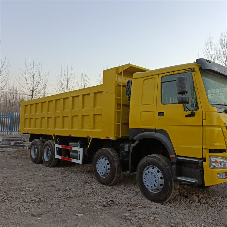 Camión volquete HOWO HOWO 8x4 371-Yellow Tipper: foto 11 Camión volquete HOWO HOWO 8x4 371-Yellow Tipper: foto 11