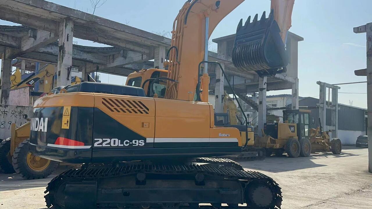 HYUNDAI 220LC-9S-excavator - Excavadora de cadenas: foto 4 HYUNDAI 220LC-9S-excavator - Excavadora de cadenas: foto 4