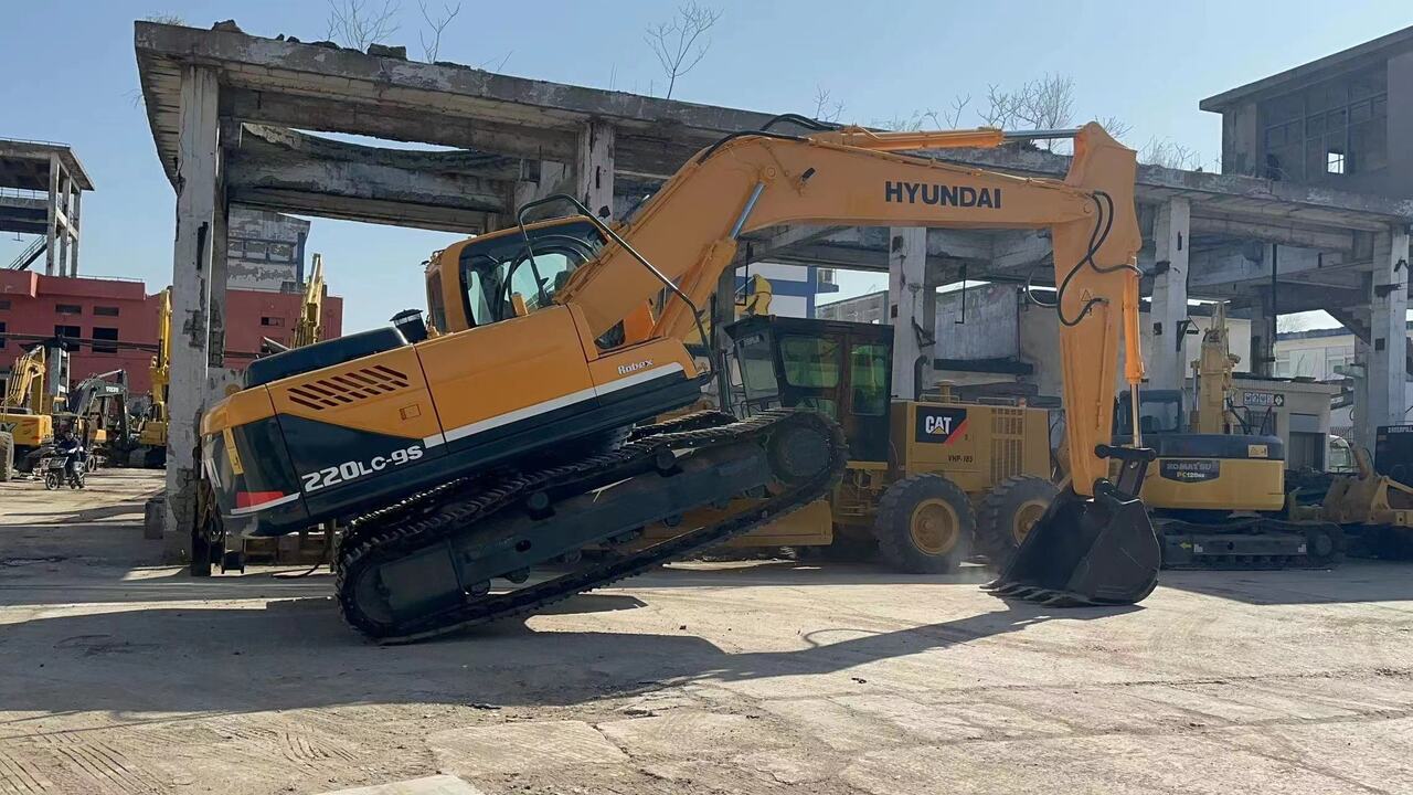 HYUNDAI 220LC-9S-excavator - Excavadora de cadenas: foto 2 HYUNDAI 220LC-9S-excavator - Excavadora de cadenas: foto 2