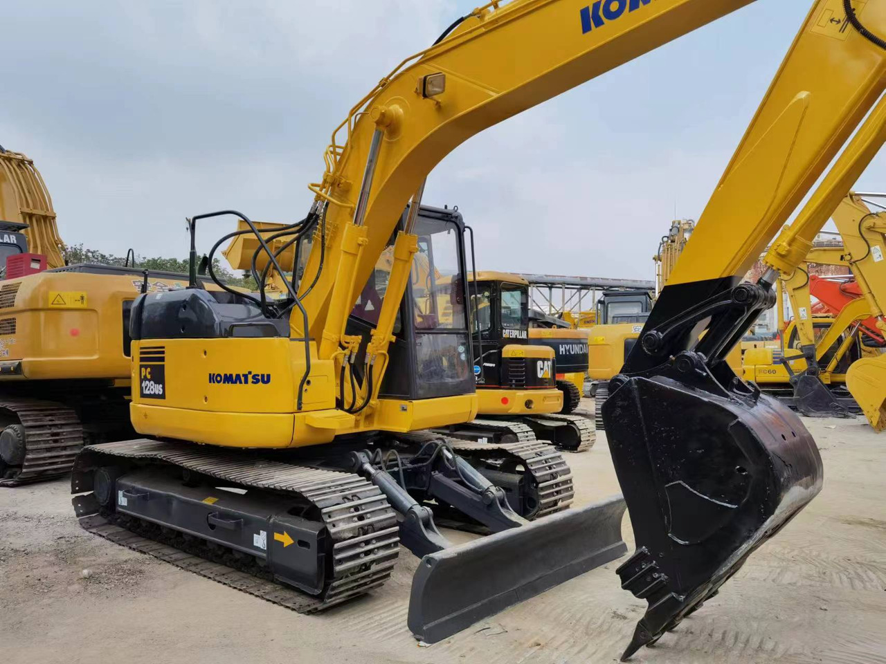 KOMATSU PC128 - Excavadora de cadenas: foto 4 KOMATSU PC128 - Excavadora de cadenas: foto 4