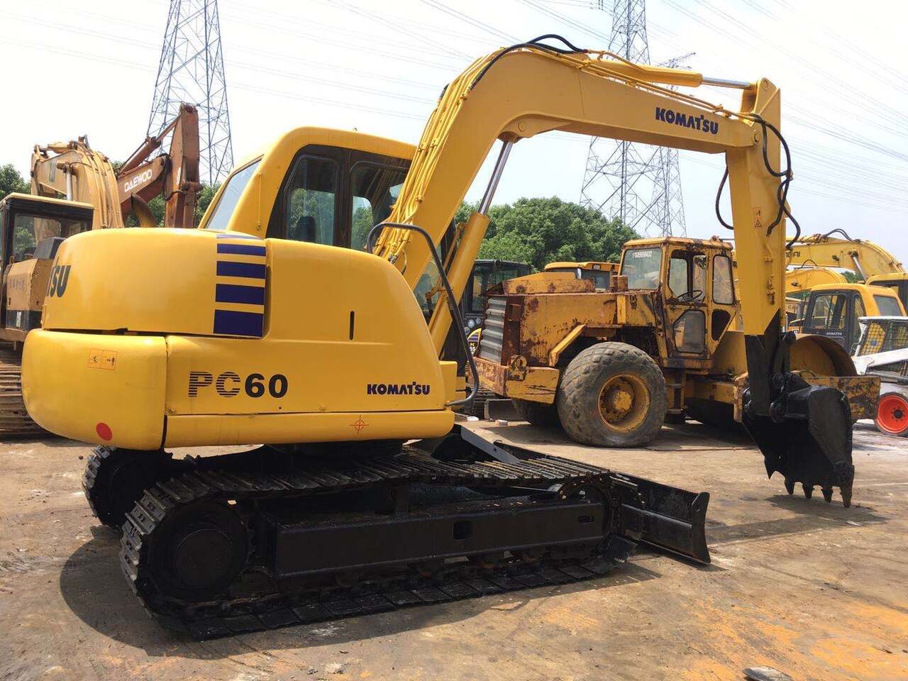 KOMATSU PC60-7 - Miniexcavadora: foto 1 KOMATSU PC60-7 - Miniexcavadora: foto 1