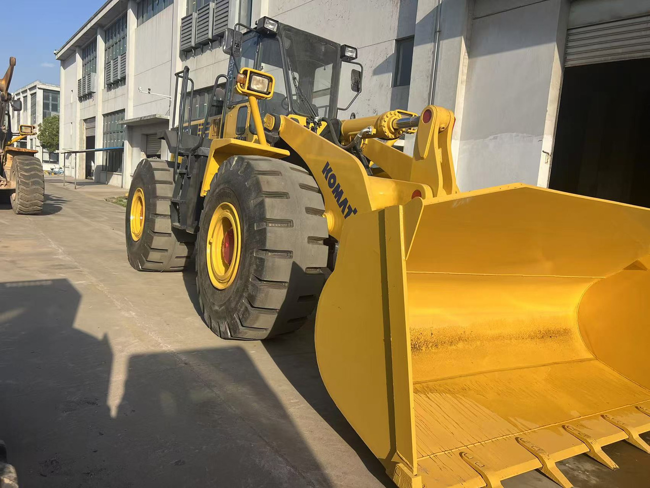 Komatsu WA470-3 - Cargadora de ruedas: foto 2 Komatsu WA470-3 - Cargadora de ruedas: foto 2