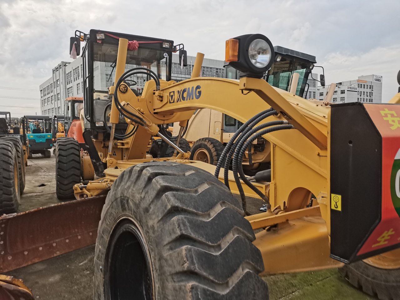 XCMG GR180 - Grader: foto 4 XCMG GR180 - Grader: foto 4