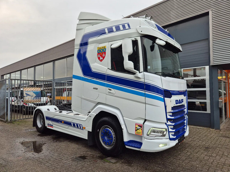 DAF XG 530/ (1) 2022/ Retarder/ LED/ Park Airco/ Navi/ Full option - Cabeza tractora: foto 1 DAF XG 530/ (1) 2022/ Retarder/ LED/ Park Airco/ Navi/ Full option - Cabeza tractora: foto 1