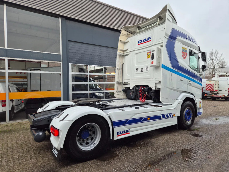 DAF XG 530/ (1) 2022/ Retarder/ LED/ Park Airco/ Navi/ Full option - Cabeza tractora: foto 3 DAF XG 530/ (1) 2022/ Retarder/ LED/ Park Airco/ Navi/ Full option - Cabeza tractora: foto 3