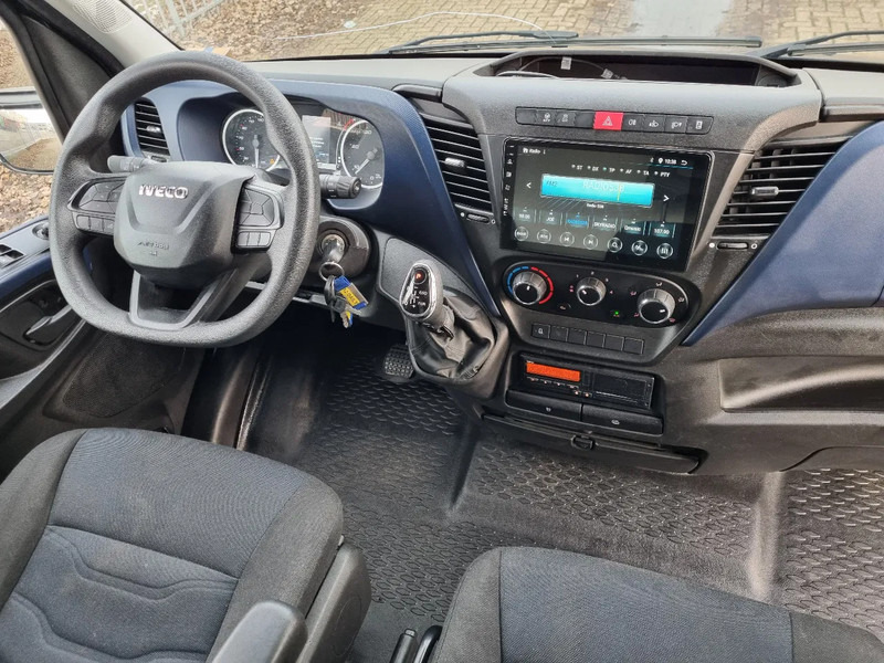Furgoneta caja cerrada Iveco Daily 35C18 3.0D Bakwagen LBW Laadklep Euro 6 GVW 3500KG: foto 6