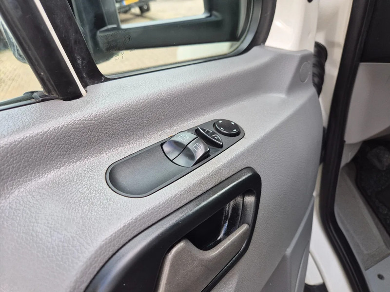 Furgoneta caja cerrada Mercedes-Benz Sprinter 513 CDI Koffer 21kub 130 pk Euro 5B GVW 3500 KG: foto 20 Furgoneta caja cerrada Mercedes-Benz Sprinter 513 CDI Koffer 21kub 130 pk Euro 5B GVW 3500 KG: foto 20