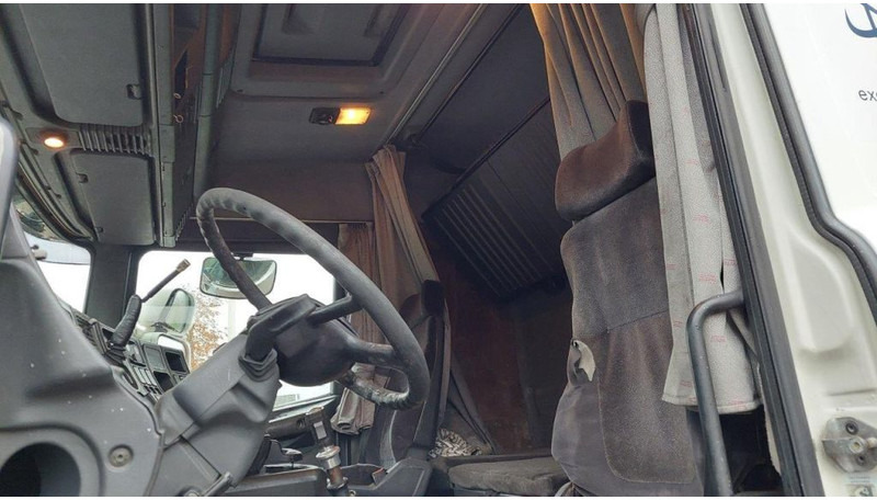 Cabeza tractora Scania R124-400 4x2 Retarder: foto 7 Cabeza tractora Scania R124-400 4x2 Retarder: foto 7
