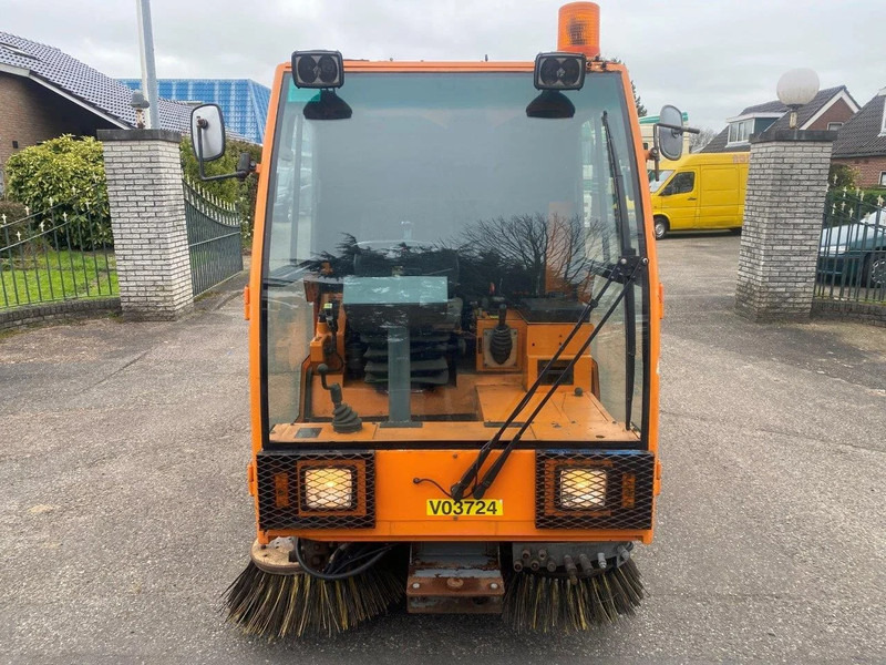 Nilfisk MFH2200 SWEEPER MFH 2200 CLEANER - Barredora industrial: foto 2 Nilfisk MFH2200 SWEEPER MFH 2200 CLEANER - Barredora industrial: foto 2