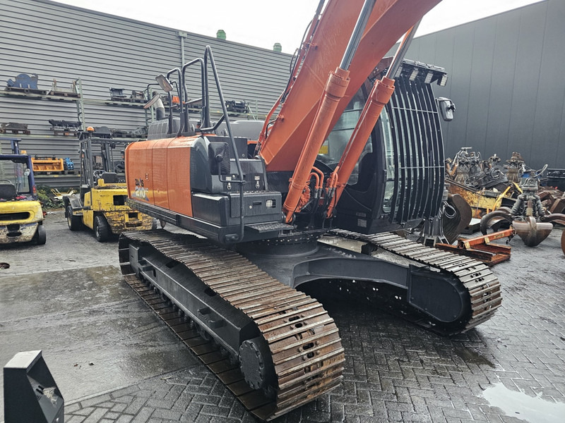 Hitachi zx210-6 labounty msd2000R scrap shear labounty hitachi - Excavadora de demolición: foto 5 Hitachi zx210-6 labounty msd2000R scrap shear labounty hitachi - Excavadora de demolición: foto 5