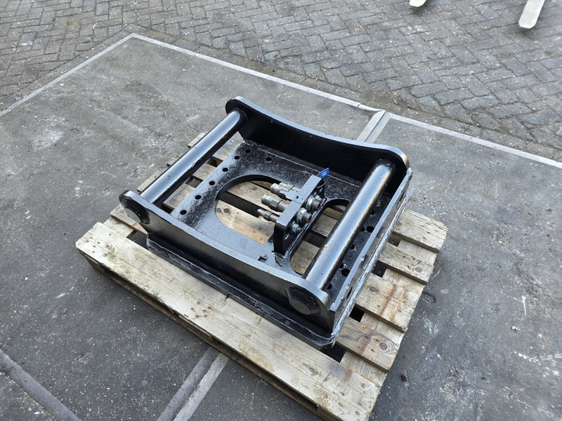 Fuchs fqc sennebogen adaptor plate FQC liebherr sennebogen fqc plate shear - Acoplamiento rápido para Maquinaria de construcción: foto 4 Fuchs fqc sennebogen adaptor plate FQC liebherr sennebogen fqc plate shear - Acoplamiento rápido para Maquinaria de construcción: foto 4