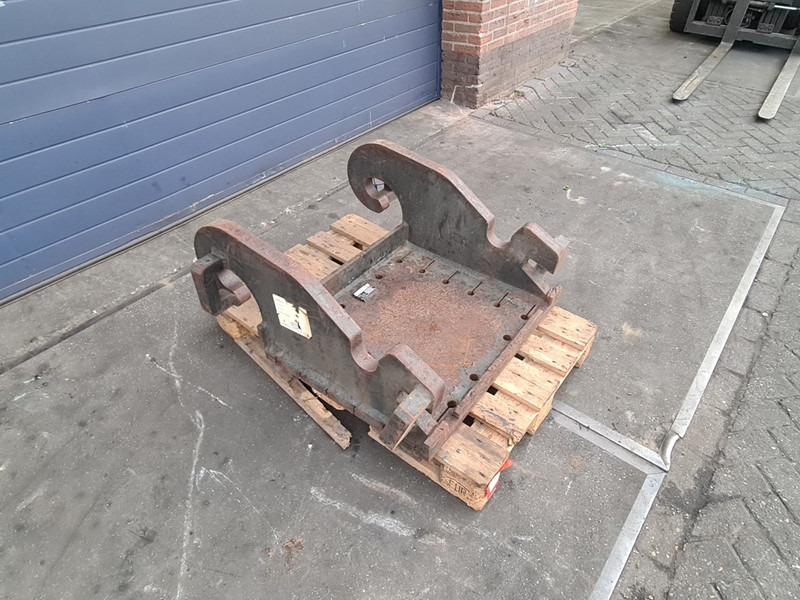 Kopplaat adaptor plate cw45 breedt - Acoplamiento rápido para Maquinaria de construcción: foto 2 Kopplaat adaptor plate cw45 breedt - Acoplamiento rápido para Maquinaria de construcción: foto 2