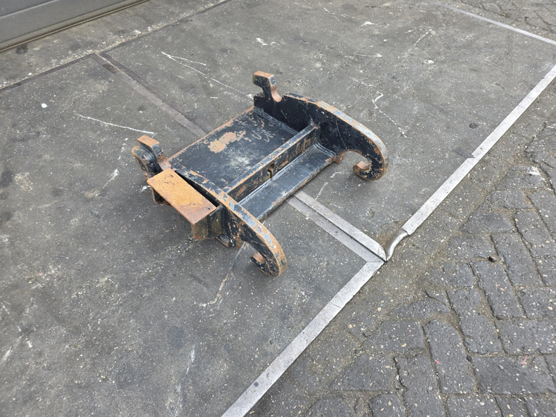 Kopplaat cw30 cw 40 adaptorplate cw30 cw40 - Acoplamiento rápido para Maquinaria de construcción: foto 2 Kopplaat cw30 cw 40 adaptorplate cw30 cw40 - Acoplamiento rápido para Maquinaria de construcción: foto 2