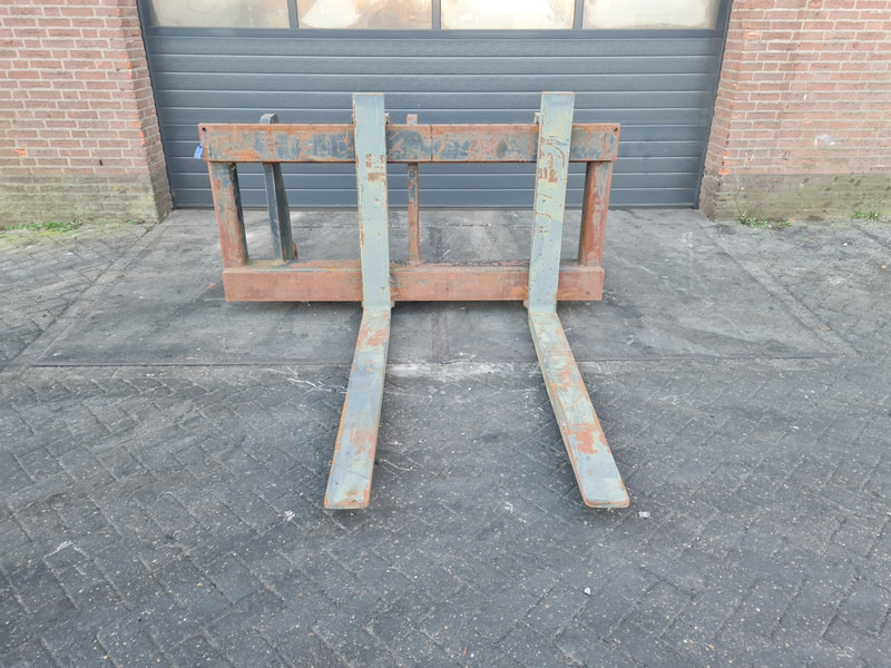 Vorkenbord volvo pallet tines volvo l - Horquillas para Maquinaria de construcción: foto 1 Vorkenbord volvo pallet tines volvo l - Horquillas para Maquinaria de construcción: foto 1
