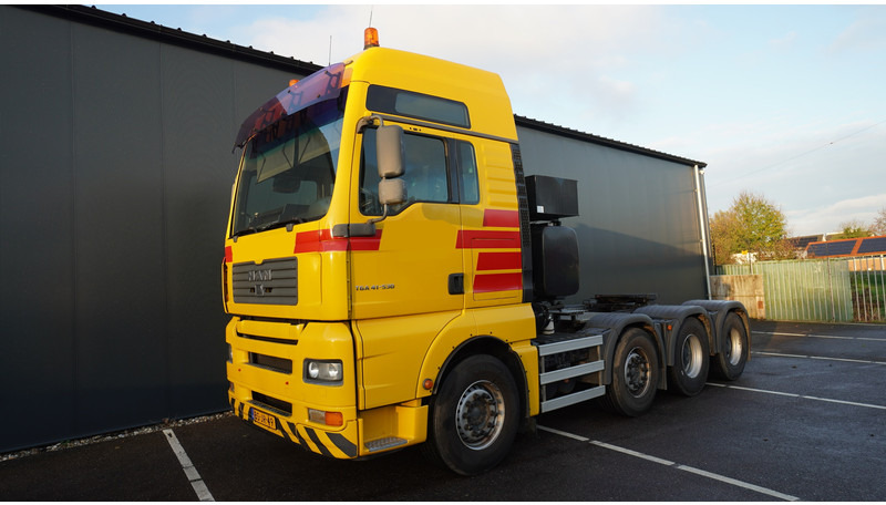 MAN TGA 41.530 8X4 160 TON'S RETARDER 283.000KM - Cabeza tractora: foto 3 MAN TGA 41.530 8X4 160 TON'S RETARDER 283.000KM - Cabeza tractora: foto 3