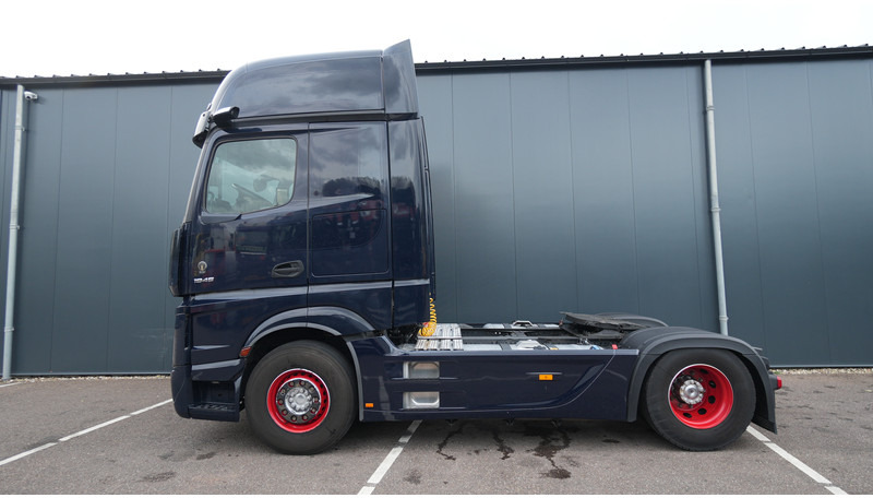 Mercedes-Benz ACTROS 1945 GIGASPACE 709.200KM - Cabeza tractora: foto 1 Mercedes-Benz ACTROS 1945 GIGASPACE 709.200KM - Cabeza tractora: foto 1